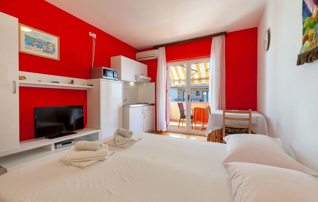 Apartments And Rooms Dobrila Jelsa  Luaran gambar