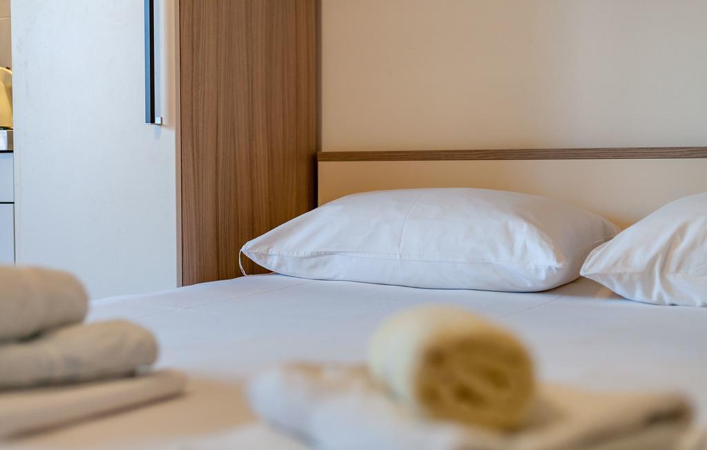 Apartments And Rooms Dobrila Jelsa  Luaran gambar