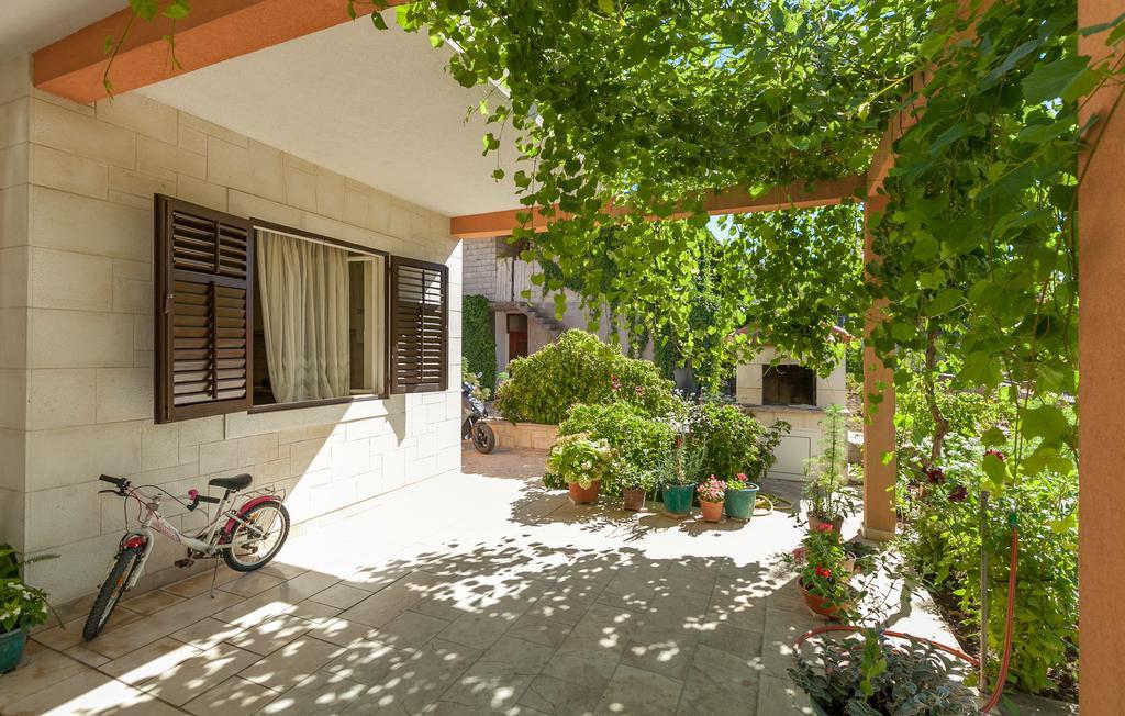 Apartments And Rooms Dobrila Jelsa  Luaran gambar