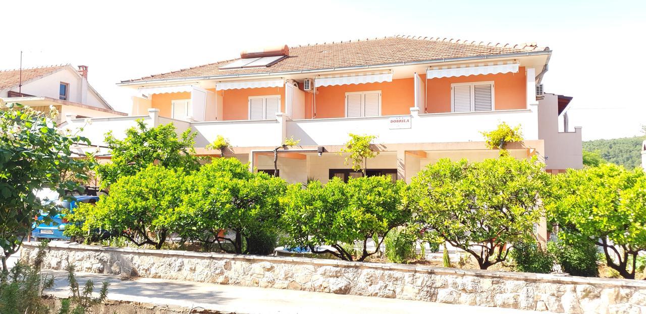 Apartments And Rooms Dobrila Jelsa  Luaran gambar