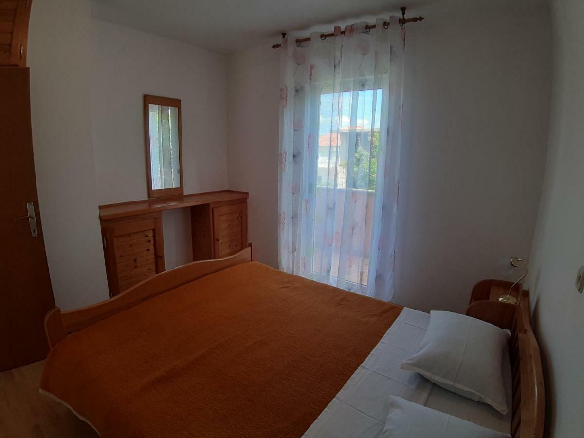 Apartments And Rooms Dobrila Jelsa  Luaran gambar